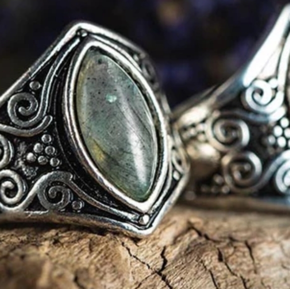 Moon ring - Picture 1 of 1